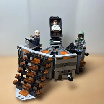 LEGO 스타 워즈 바운티 헌터의 은신처 75137