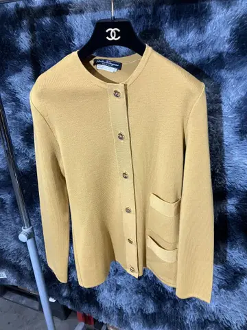 Salvatore Ferragamo 가디건 S 사이즈 머스타드 컬러