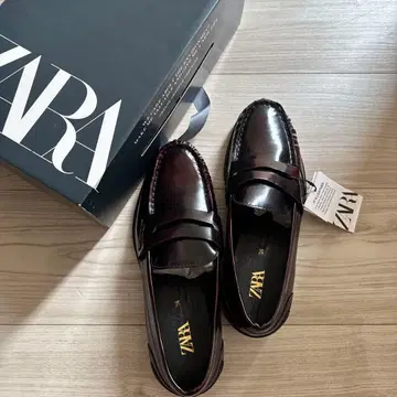 14990엔에서 가격 대폭 인하했습니다! ZARA 다크 브라운 로퍼