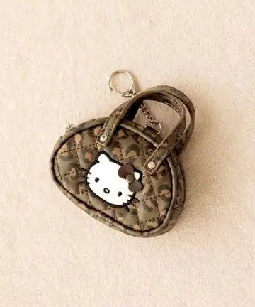 [ 일요일 한정판 가격 인하 ] LOWRYSFARM 헬로키티 me 키 참