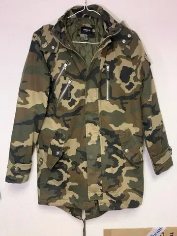 새상품급 FOREVER 21 카모플라주 카모플라쥬 모즈풍 밀리터리 코트