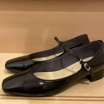 르 탈론 멜리 제인 펌프스 중간 힐