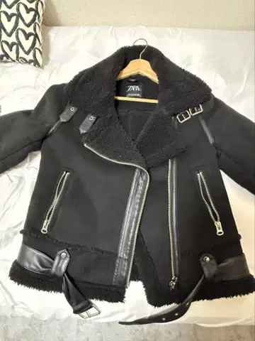 ZARA 블랙 시어링 무스탕 코트