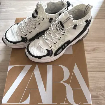 최종 가격 인하! 당일 발송! ZARA 24cm 에어 스니커즈