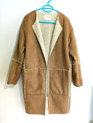 무스탕풍 보아 코트