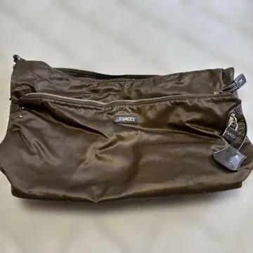 Y'SACCS 브라운 숄더백
