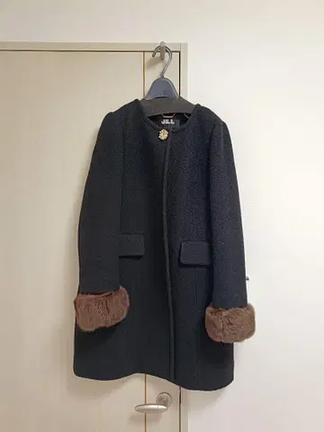 질 바이 질 스튜어트 로맨틱 카르제 노카라 코트