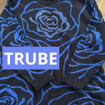 TRUBE 패션 메시지 계열 장미 니트 로얄 블루 반짝이 장미