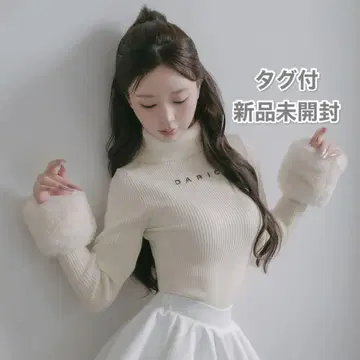 다리치 Darich 스무스 퍼 리브 니트탑 로고 화이트 새상품