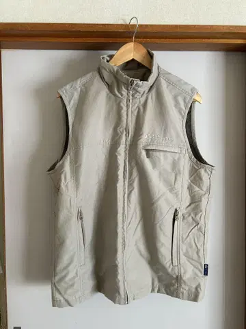 FILA 아웃도어 그레이 슬리브리스 베스트 L 사이즈
