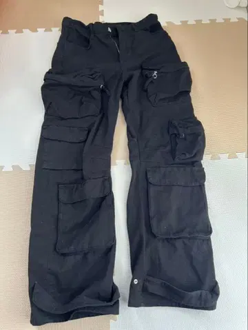 ZARA 블랙 카고 팬츠