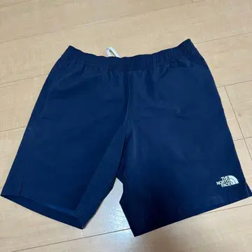 THE NORTH FACE 네이비 숏팬츠