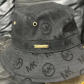 MICHAEL KORS 버킷햇 블랙
