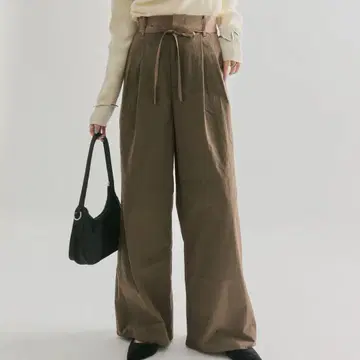mystic 새틴 벨트 팬츠