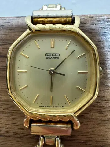 SEIKO 쿼츠 팔각형 손목시계