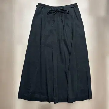 요건 레일 린넨 스커트 블랙