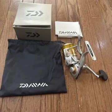 다이와 트라이소 2500LBD