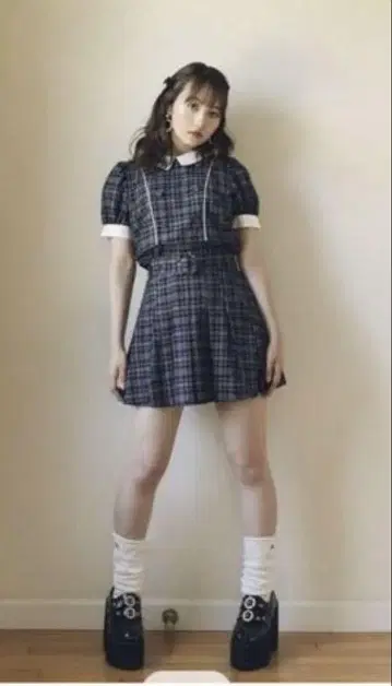 BUBBLES 더블 버튼 크롭 셋업 체크
