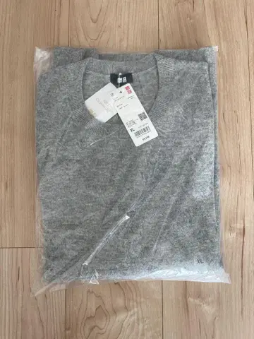 미사용 새상품 UNIQLO 캐시미어 스웨터