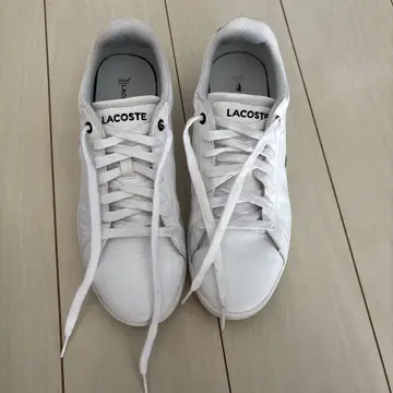 LACOSTE 화이트 스니커즈