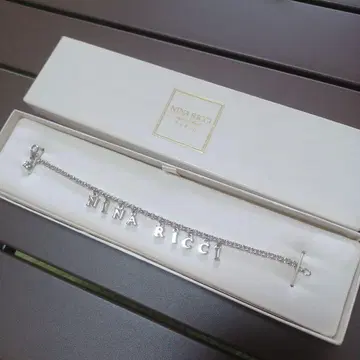 [박스 포함] NINA RICCI 로고 팔찌 실버 컬러