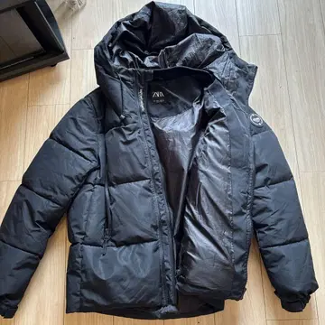 ZARA 후드 부착 블랙 다운 자켓 M