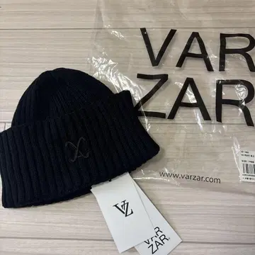 VARZAR 블랙 니트 모자