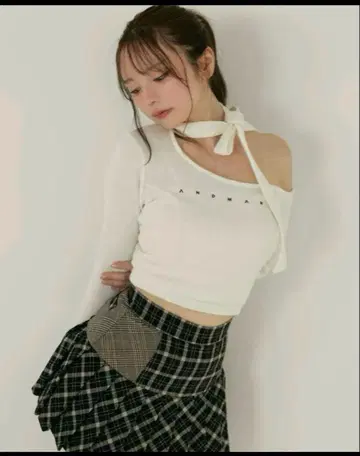 앤드마리 Nana ribbon oneshoulder tops