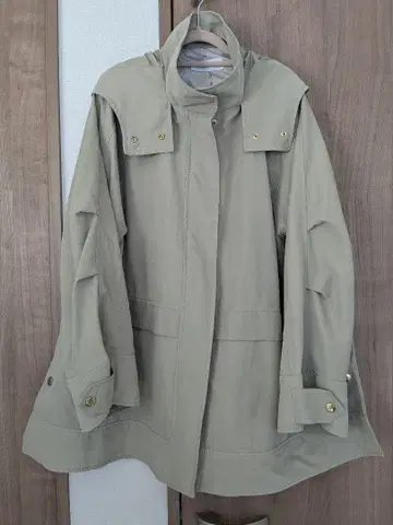 새상품급 (시착만 한 상품) B.C STOCK 마운틴 파카