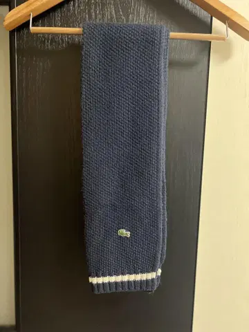 LACOSTE 네이비 뜨개질 머플러