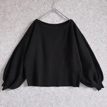 새상품급 [티어 클라세] 벌룬 슬리브 보트넥 니트 풀오버 M
