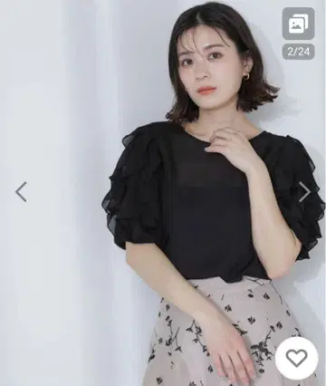 택 포함 새상품 내추럴 뷰티 베이직 프릴 슬리브 블라우스