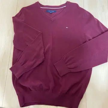TOMMY HILFIGER 버건디 V넥 긴팔 스웨터