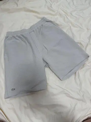 Lacoste 베이지 메쉬 숏팬츠