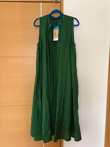 칼리네 CALINER 슬리브리스 그린 원피스 새상품