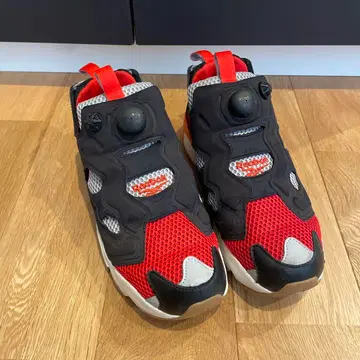 Reebok Instapump Fury 블랙/빨간색