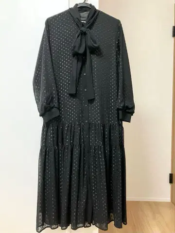 레이빔즈 도트 보타이 원피스 블랙