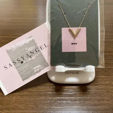 SASSY ANGEL 핑크 골드 V자형 목걸이
