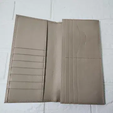 베이지 가죽 이단 접이식 지갑