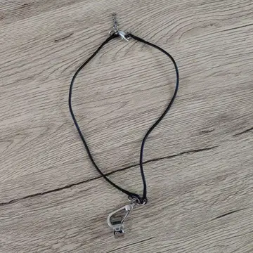 D&G 가죽 목걸이 블랙