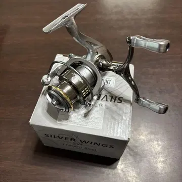SILVER WINGS 스피닝 릴 2500S
