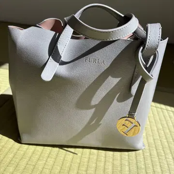 FURLA 그레이 가죽 토트백