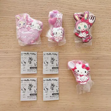 베리에짱 x 헬로키티 캡슐 토이 4개 세트