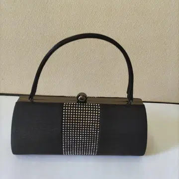 블랙 포멀 백 스톤 장식 포함