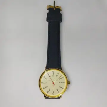 쿼츠 손목시계 블랙 가죽 밴딩 배터리 방전 가격 대폭 인하했습니다.