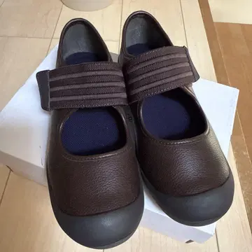 새상품 Hawkins Comfort 브라운 신발 23