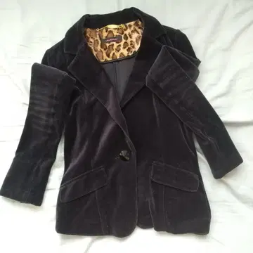 VIVAYOU 벨벳 소재 자켓 블랙