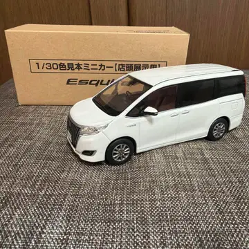 도요타 Esquire 색상 샘플