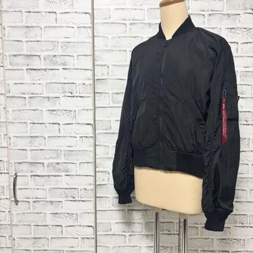 ALPHA INDUSTRIES 알파인더스트리 MA1 리본 택 블랙