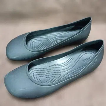 CROCS 블랙 w9 (25cm)